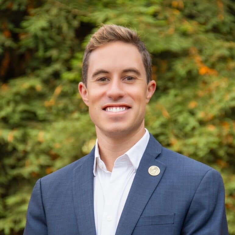 Headshot of Eli Beckman